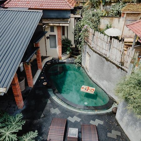 The Iyang Ubud Hotel Exterior photo