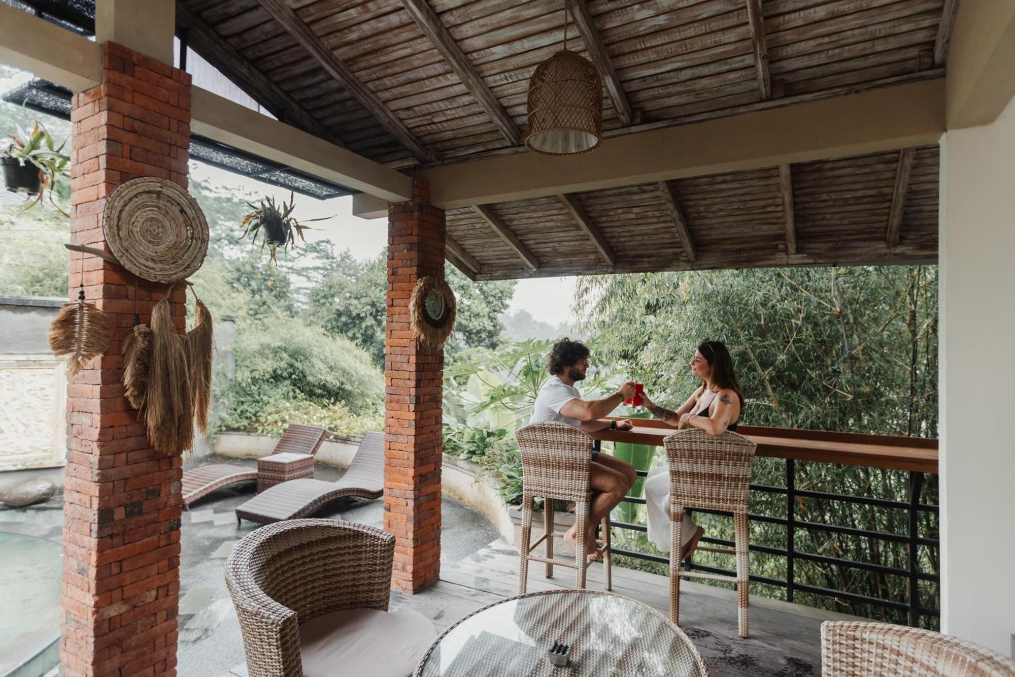 The Iyang Ubud Hotel Exterior photo