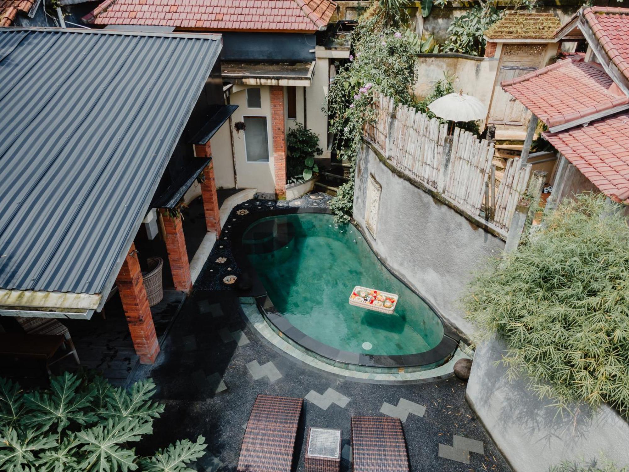 The Iyang Ubud Hotel Exterior photo