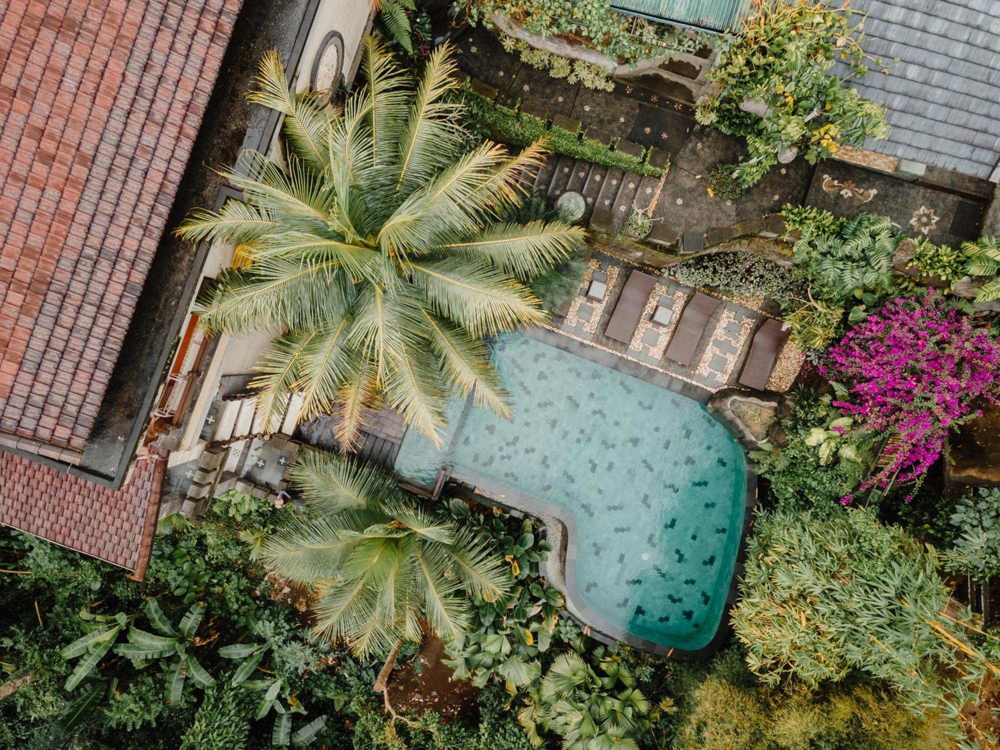 The Iyang Ubud Hotel Exterior photo